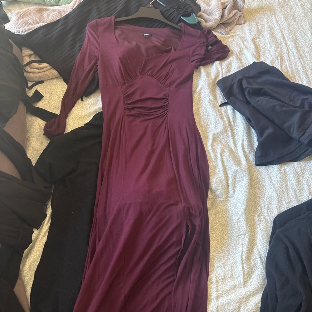 Elegant Burgundy Long Sleeve Dress